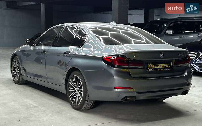 Седан BMW 5 Series 2018 в Черновцах