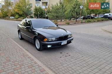 Седан BMW 5 Series 2000 в Одессе