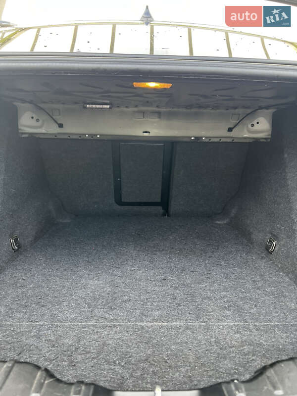 Седан BMW 5 Series 2011 в Луцке фото 13 Седан BMW 5 Series 2011 в Луцке