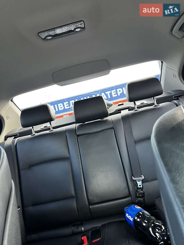 Седан BMW 5 Series 2011 в Луцке фото 50 Седан BMW 5 Series 2011 в Луцке