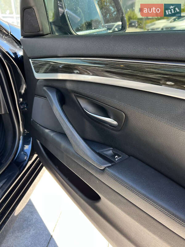 Седан BMW 5 Series 2013 в Львове