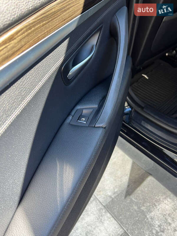 Седан BMW 5 Series 2013 в Львове