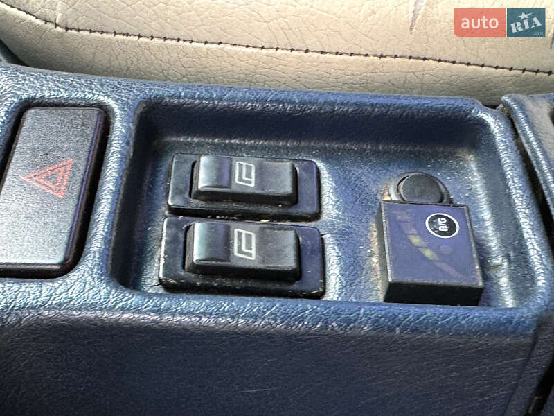 Седан BMW 5 Series 1991 в Киеве