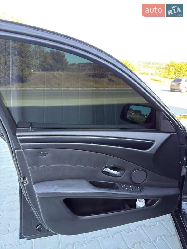 Седан BMW 5 Series 2007 в Глибокій фото 13 Седан BMW 5 Series 2007 в Глибокій