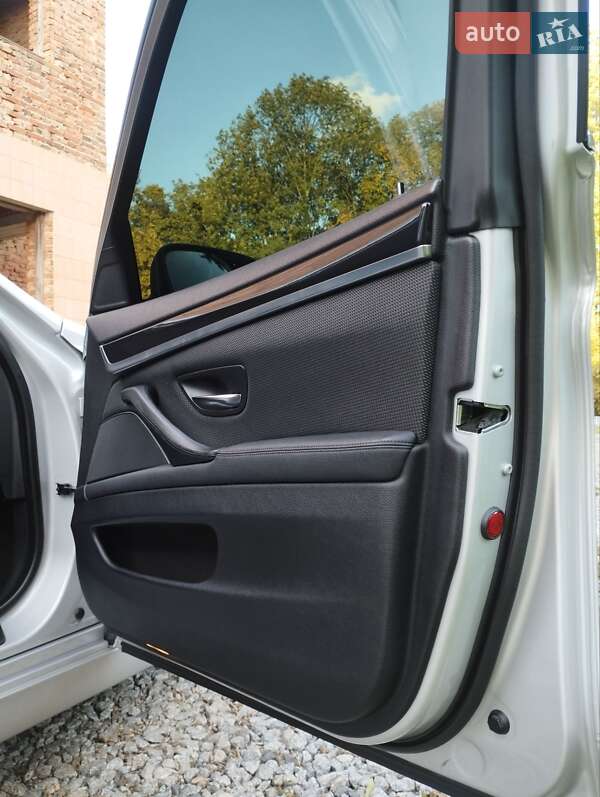 Седан BMW 5 Series 2010 в Полтаве фото 21 Седан BMW 5 Series 2010 в Полтаве