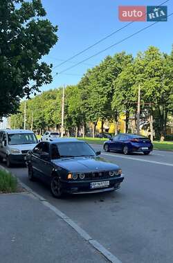 Седан BMW 5 Series 1988 в Виннице