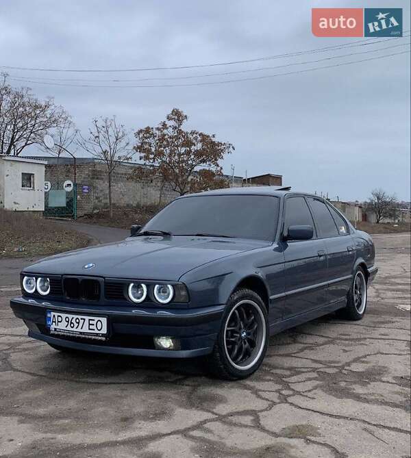 Седан BMW 5 Series 1988 в Вінниці