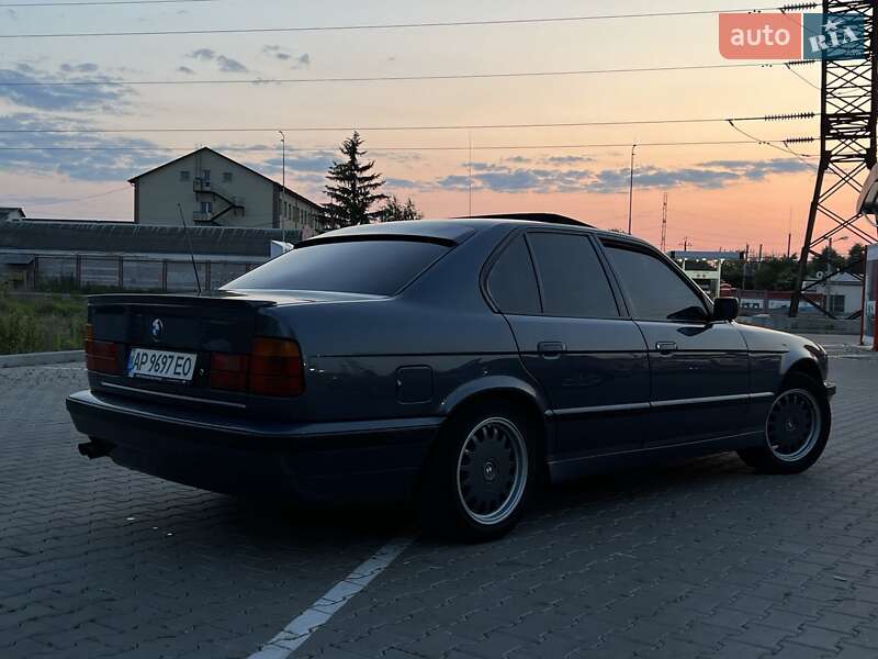 Седан BMW 5 Series 1988 в Вінниці