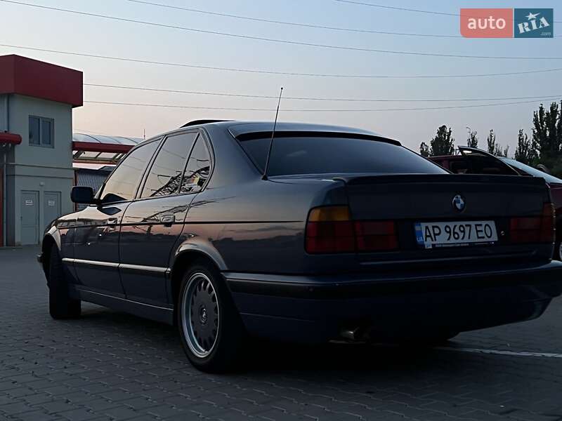 Седан BMW 5 Series 1988 в Вінниці