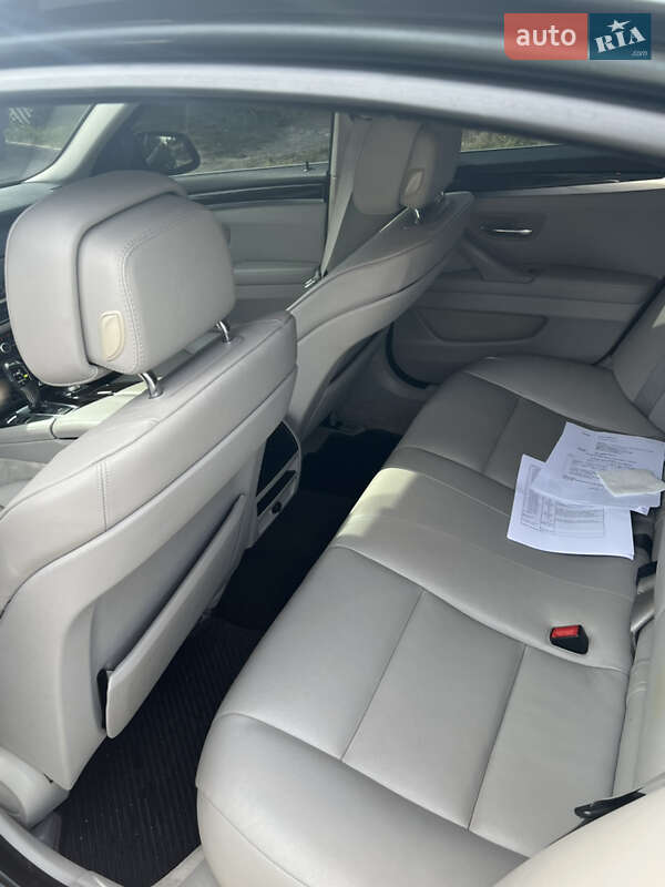 Седан BMW 5 Series 2012 в Днепре