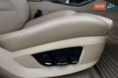 Седан BMW 5 Series 2012 в 
