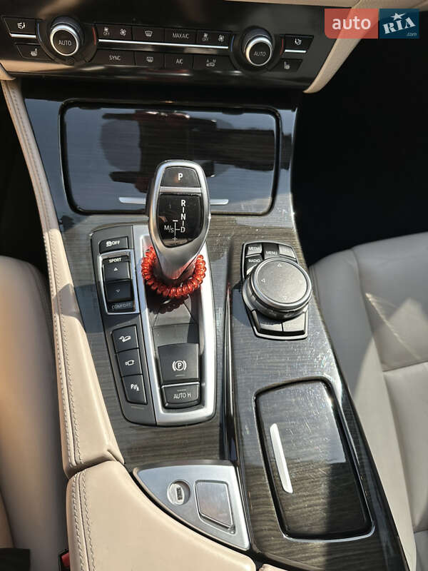 Седан BMW 5 Series 2016 в Харкові