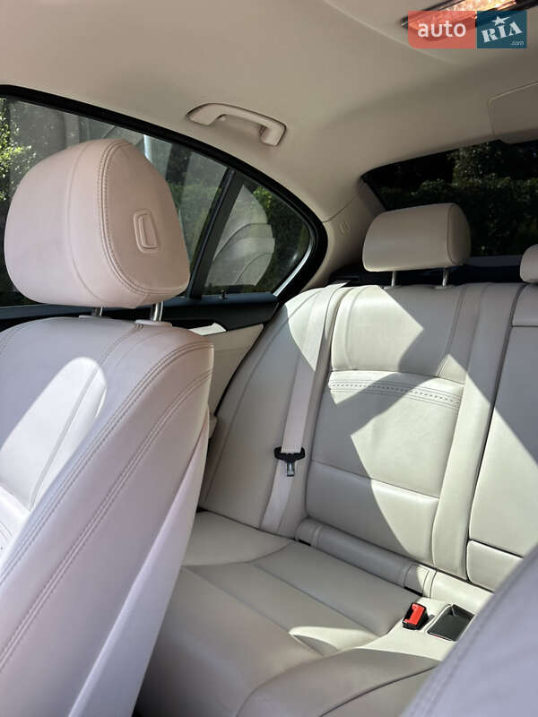 Седан BMW 5 Series 2016 в Харкові