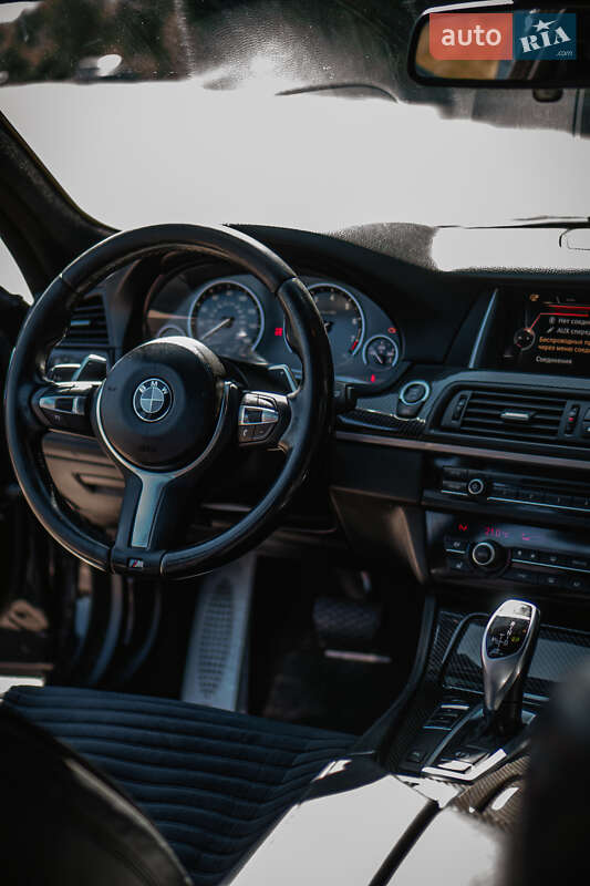 Седан BMW 5 Series 2015 в Бурштині
