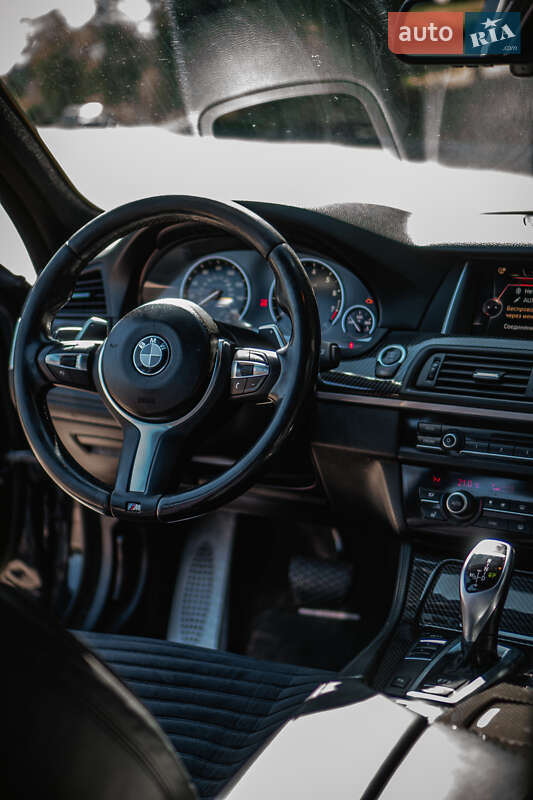 Седан BMW 5 Series 2015 в Бурштині