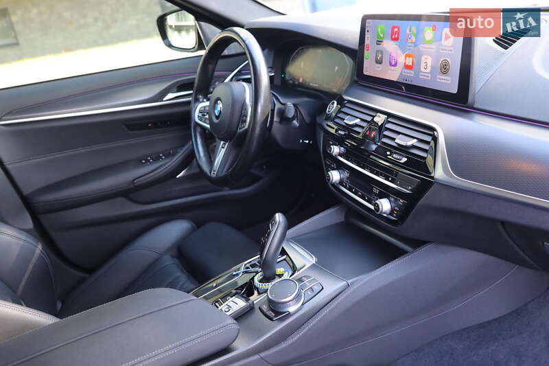 Седан BMW 5 Series 2021 в Мукачево