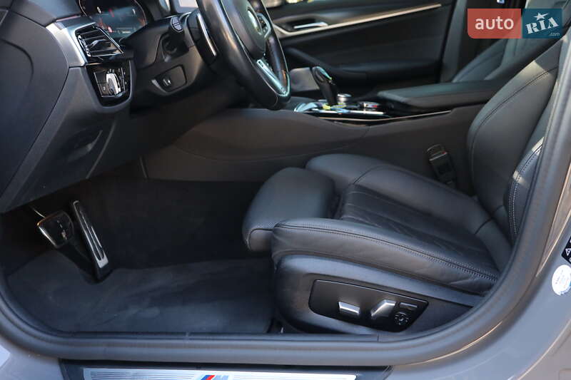 Седан BMW 5 Series 2021 в Мукачево