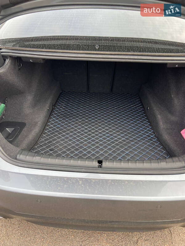 Седан BMW 5 Series 2018 в Києві фото 11 Седан BMW 5 Series 2018 в Києві