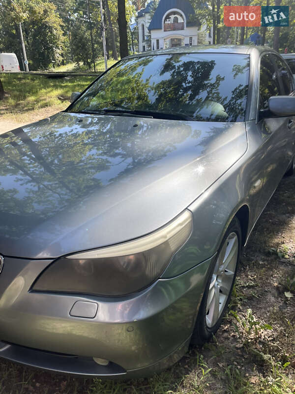 Седан BMW 5 Series 2004 в Іршанському