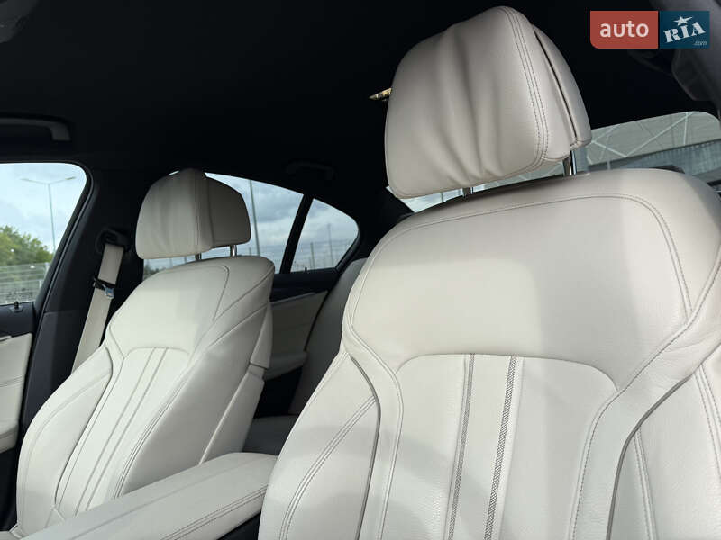 Седан BMW 5 Series 2020 в Львове