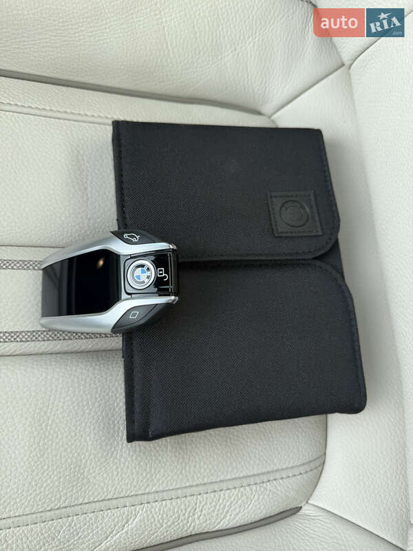 Седан BMW 5 Series 2020 в Львове