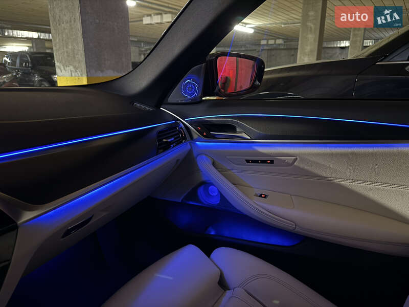 Седан BMW 5 Series 2020 в Львове