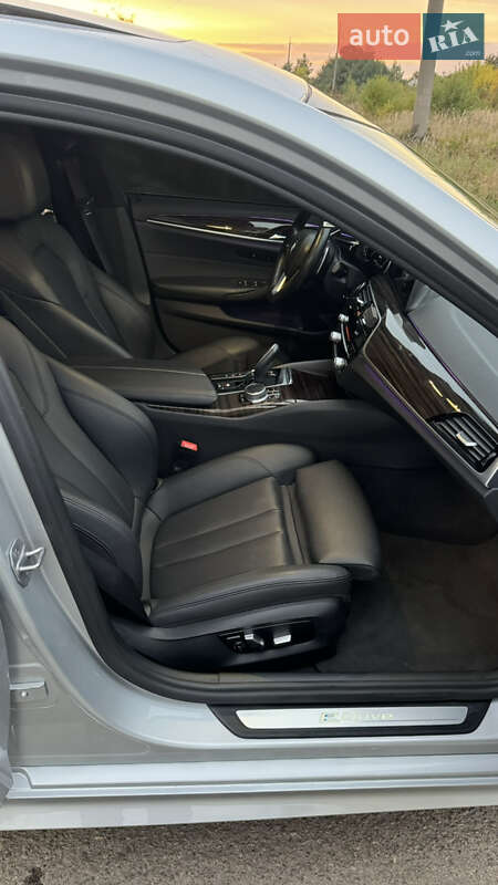 Седан BMW 5 Series 2017 в Львове фото 25 Седан BMW 5 Series 2017 в Львове