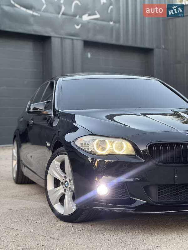 Седан BMW 5 Series 2013 в Тячеве