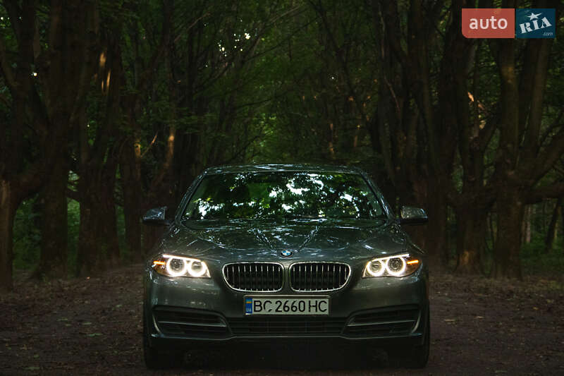Седан BMW 5 Series 2014 в Львові