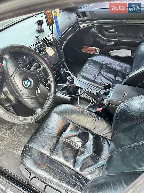 Седан BMW 5 Series 1999 в Чернівцях