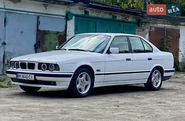 Седан BMW 5 Series 1994 в Києві