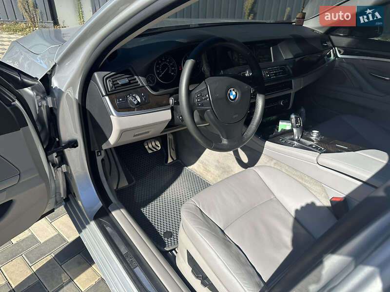 Седан BMW 5 Series 2012 в Миколаєві