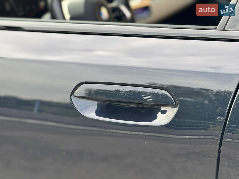 Седан BMW 5 Series 2023 в Киеве