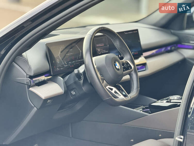 Седан BMW 5 Series 2023 в Киеве