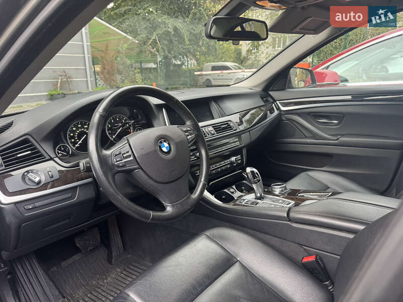 Седан BMW 5 Series 2014 в Львові