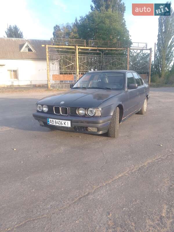 Седан BMW 5 Series 1993 в Калинівці