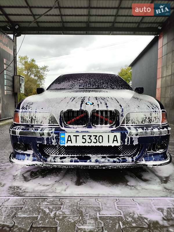 Седан BMW 5 Series 1998 в Тлумачі