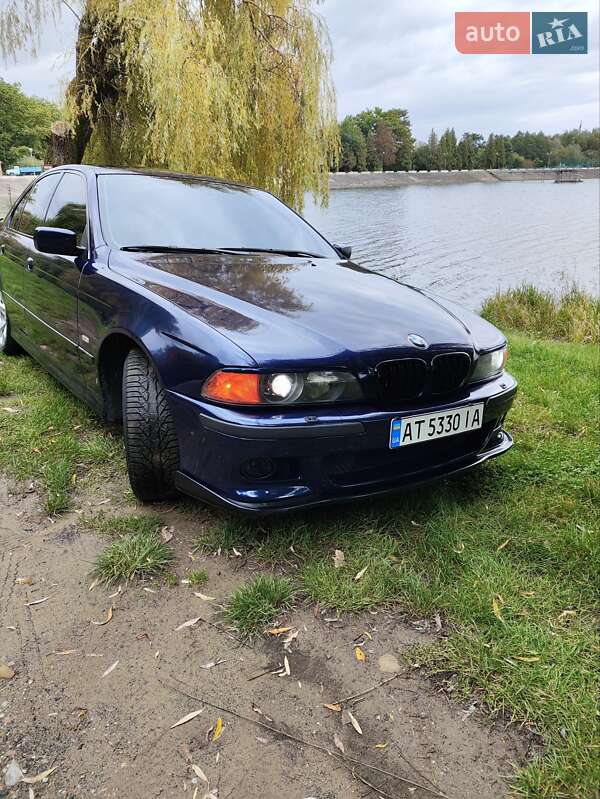Седан BMW 5 Series 1998 в Тлумачі