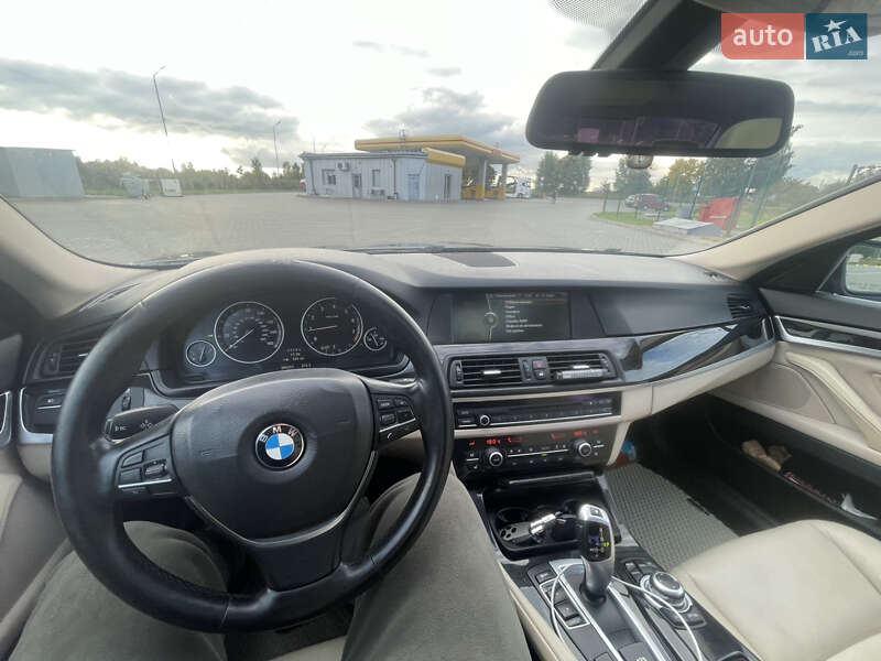 Седан BMW 5 Series 2012 в Луцьку