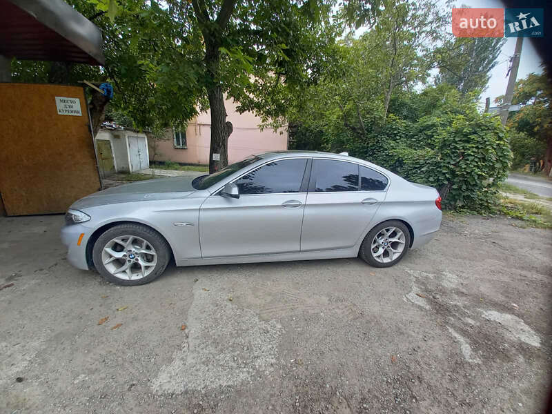 Седан BMW 5 Series 2012 в Днепре
