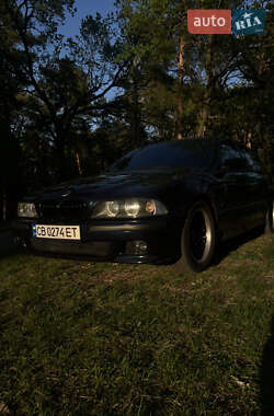 Седан BMW 5 Series 2000 в Чернигове