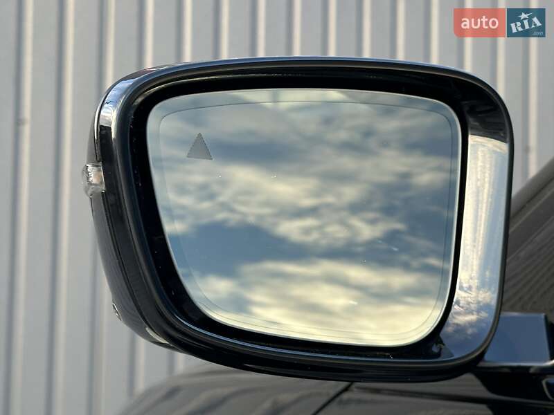 Седан BMW 5 Series 2021 в Мукачево