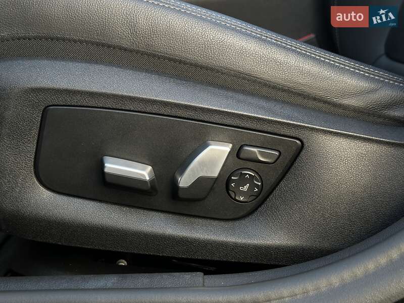 Седан BMW 5 Series 2021 в Мукачево