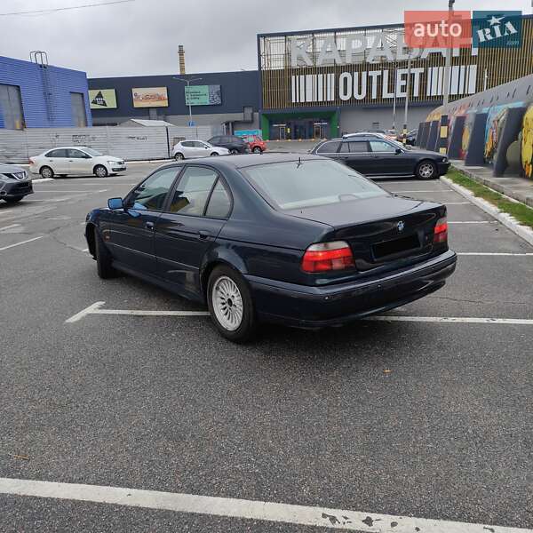 Седан BMW 5 Series 1997 в Киеве