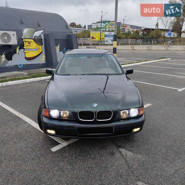 Седан BMW 5 Series 1997 в Киеве