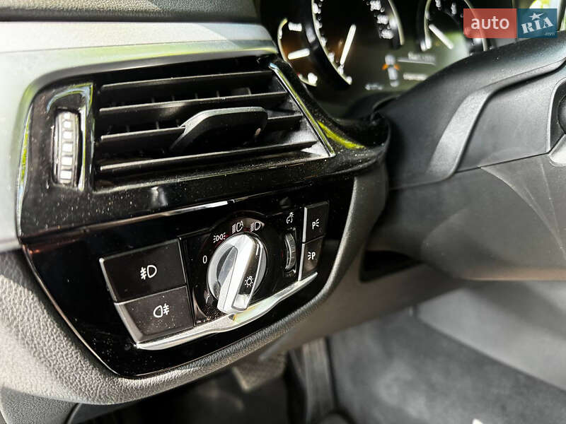 Седан BMW 5 Series 2017 в Александрие