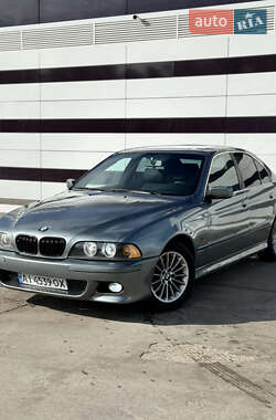Седан BMW 5 Series 2001 в Вараші