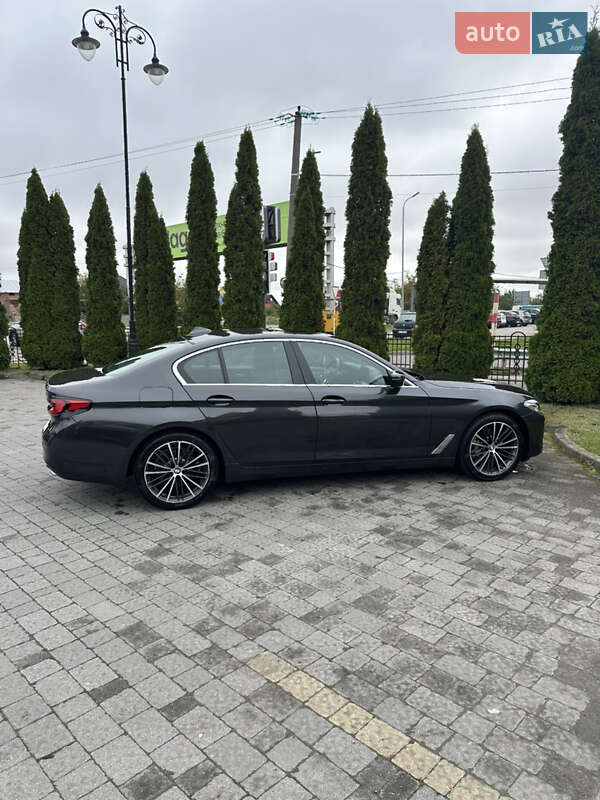 Седан BMW 5 Series 2020 в Львові