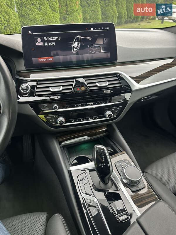Седан BMW 5 Series 2020 в Львові