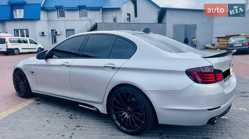 Седан BMW 5 Series 2011 в Ровно